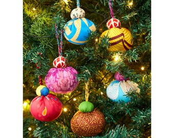 Sari Fabric CHRISTMAS Tree DECORATIONS BAUBLES Indian Xmas Baubles Hanging Ornaments Fabric Decorations Wall Door Window Boho