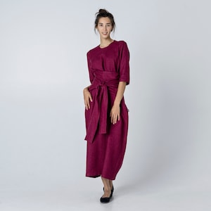 Linen dress with pockets, Hourglass shape linen dress with sewed-in belt, Linen Dress with 3/4 sleeves | KIRANA