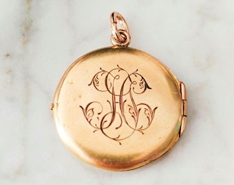 Antiker Edwardianischer Medaillon-Fotohalter mit Musikinstrumenten, eingraviertem Monogramm, vergoldetem Messing, Jugendstil, Frankreich