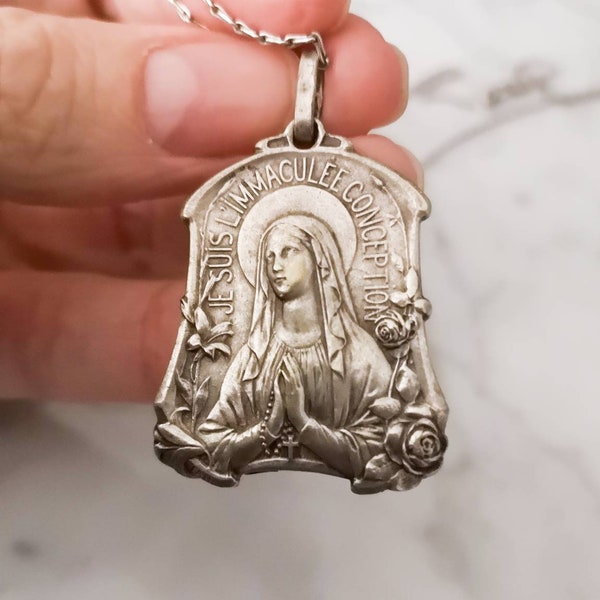 Pendant French religious medal Virgin Mary signed Tairac Art Nouveau Victorian silver metal
