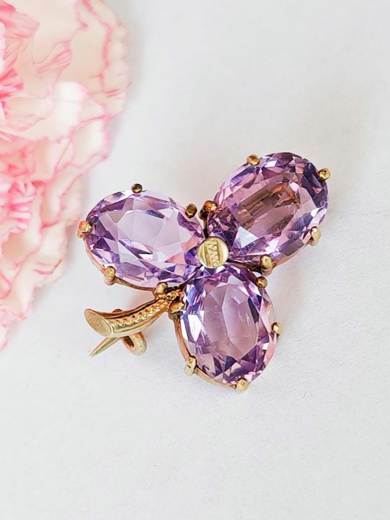 Broche Avec Améthyste - Très Joli Bijou Occasion, Origine France