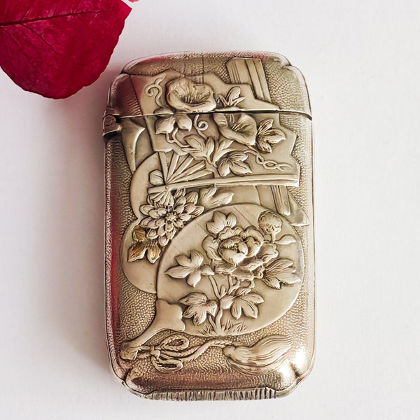 Pyrogenic old Victorian scraper Japanese fans flowers silver metal embossed Meiji Japan match safe vesta case collector