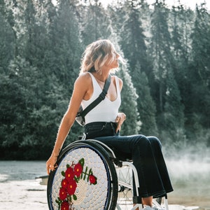 PDF DIGITAL Crochet Pattern Wheelchair Wheel Cover Guard for Door Patio Wall Decoration Crochet Wheel Mandala Wheel Fractal Snap
