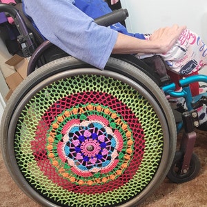 PDF DIGITAL Crochet Pattern Wheelchair Wheel Cover Gift for Wheelchair Friend Wheelchair Decoration Crochet Mandala Wheel Fractal Snap Zita