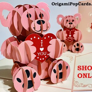 Osito de peluche rosa súper tierno - Creado por Origami Pop Cards Sydney - Tarjetas 3D de papel pop-up OrigamiPopCards.com Hecho a mano con amor