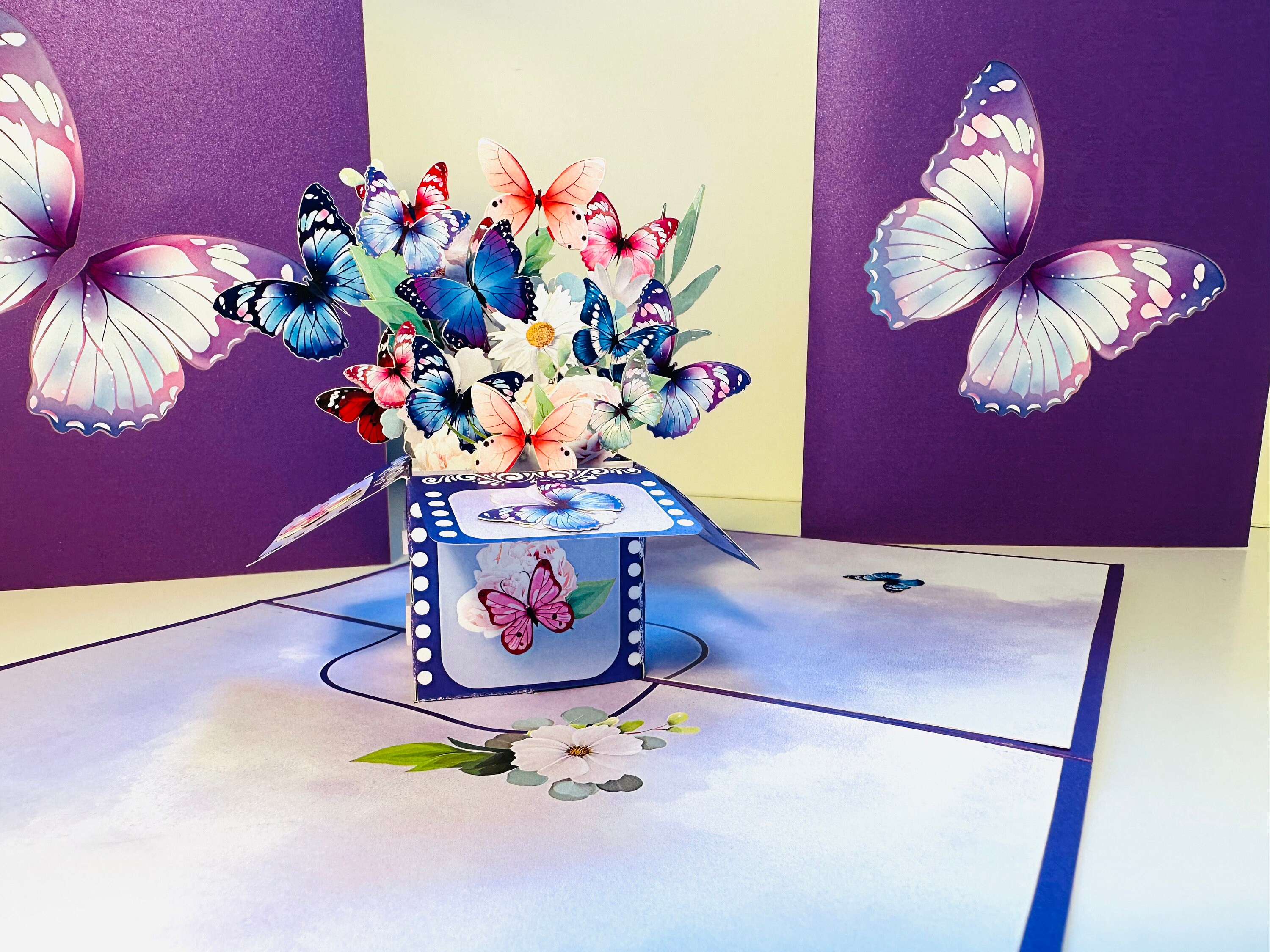 Gorgeous Magic Flying Butterfly Gift Box 3D Pop up Greeting Card Happy ...