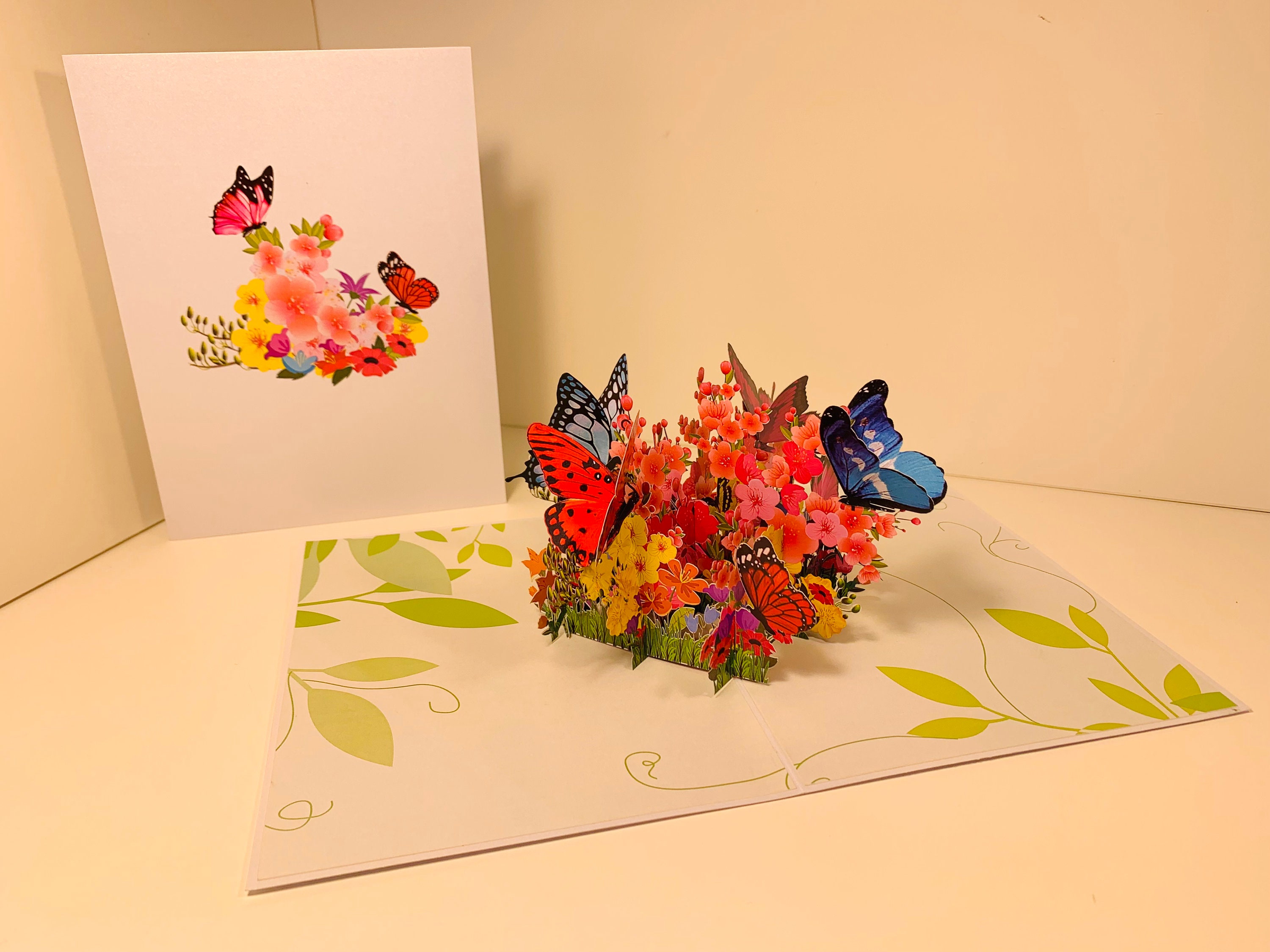 Biglietto di auguri 3D pop-up con farfalle, biglietto per la