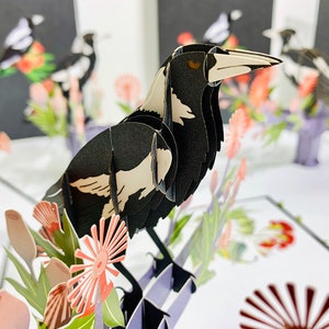 Carte de voeux 3D d'anniversaire de la pie australienne - Carte d'invitation d'anniversaire en origami faite main - SYDNEY SHOP ONLINE https://origamipopcards.com/