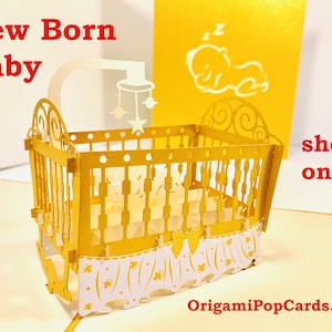 Baby Krippe in Gold Pop Up Grußkarte - erstellt von Origami Pop Cards 3D Pop Up Grußkarten - OrigamiPopCards.com