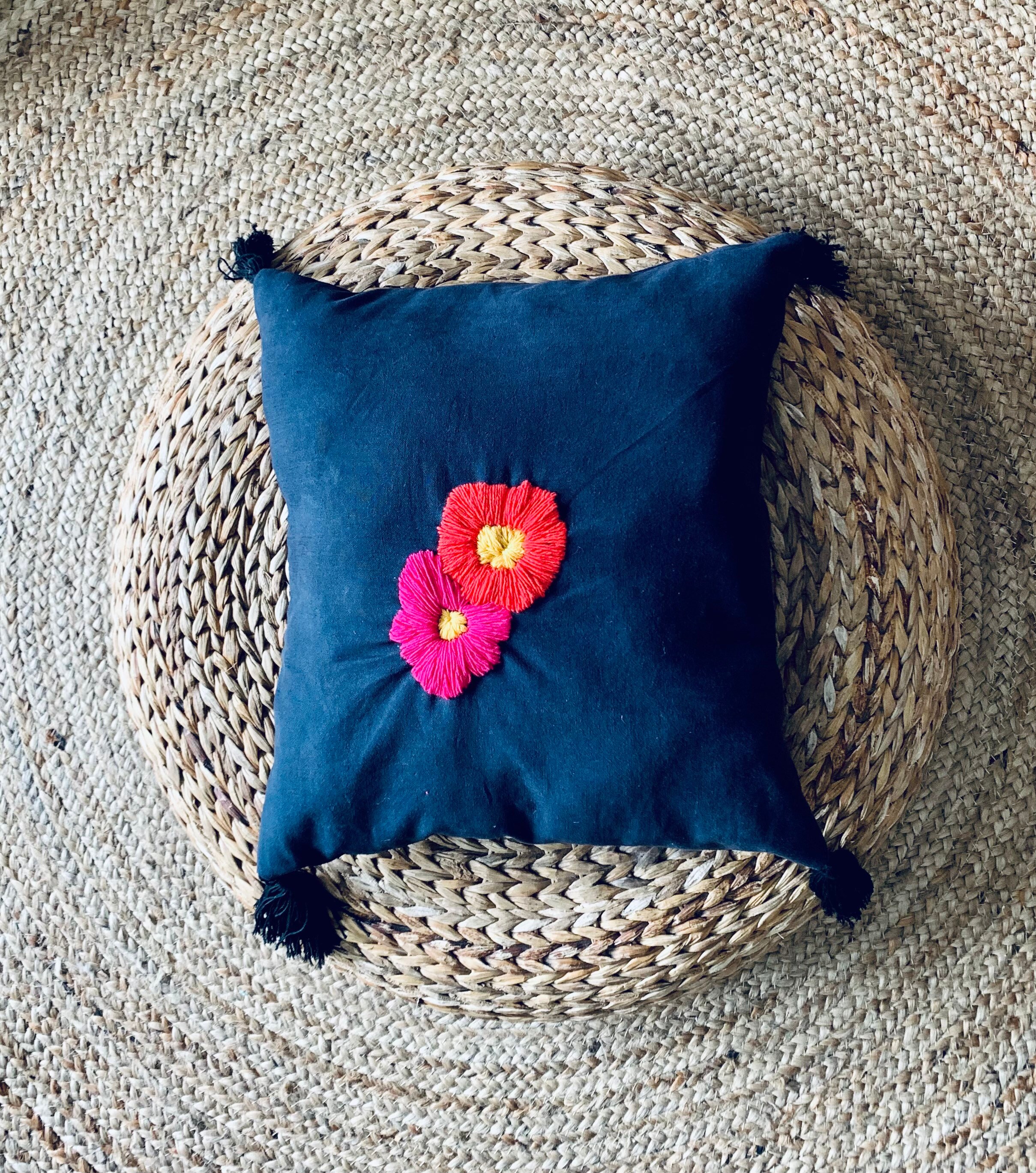 Coussin Recyclé Brodé