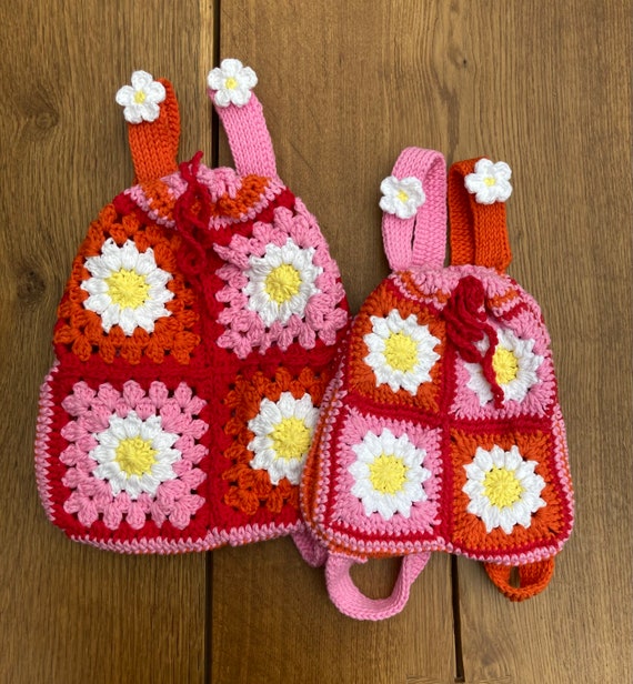 Crochet Drawstring Backpack - Pink & Orange An orange crochet bag with leaves for a drawstring : r  main image 4