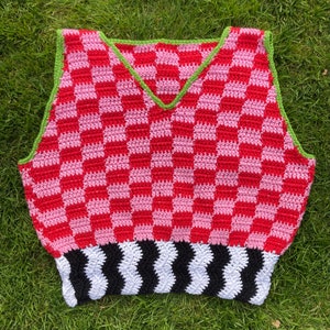 Checks and stripes handmade crochet cropped sweater vest L - Red and Pink