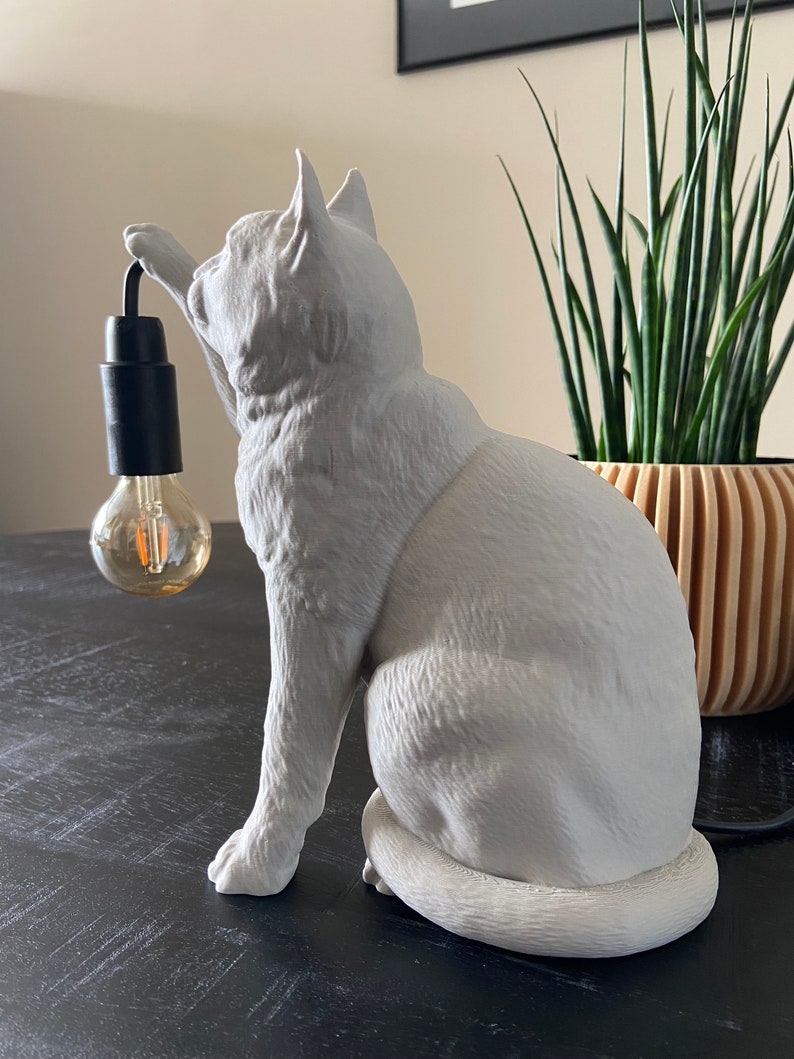 3D cat lamp sitting / Animal lamp / Animals / Decoration / Design / Home decoration / Table lamp / Trending / Cat / Interior / Home decor image 2