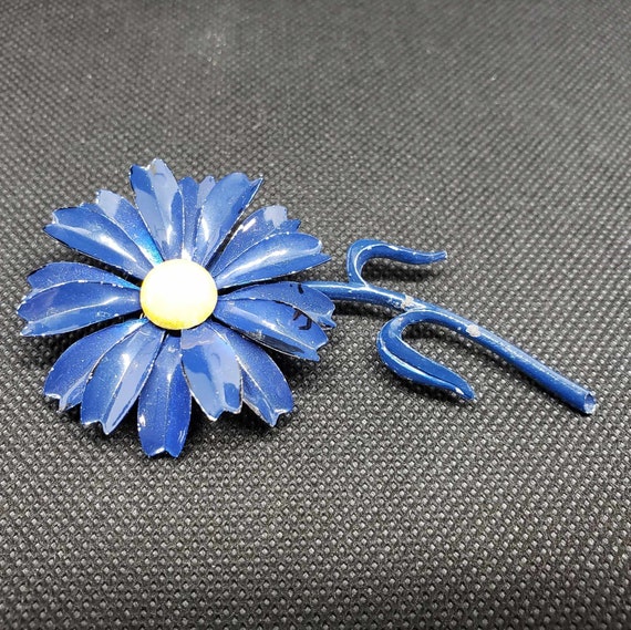 Vintage Flower Pin | Blue Daisy Brooch | Metal Da… - image 7