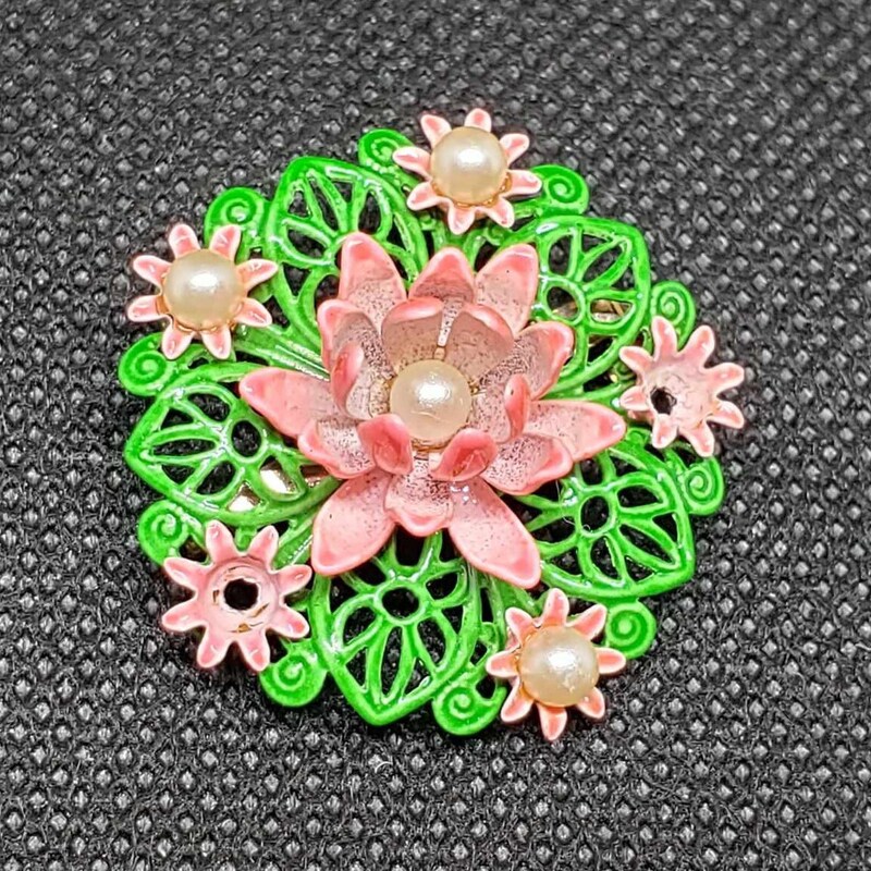 Pink Lily brooch main image 1