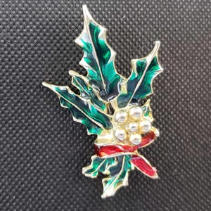 Vintage Holly Berry Brooch Pin | Green Red Enamel Holly Pin | Vintage Plant Jewelry | Vintage Christmas Holly Pin Gift | Read Description