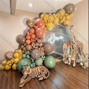 Ghirlanda di palloncini a forma di giungla da 145 pezzi con palloncini a strisce leopardate, a forma di tigre e leopardo, per baby shower, compleanno, decorazioni per feste neutre e selvagge.