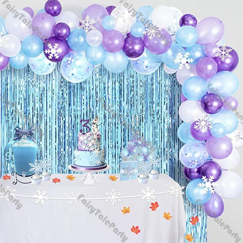 Kit de arco de guirnalda de globos con copos de nieve de color azul y morado, globos de látex con confeti para niños, suministros de decoración para fiestas temáticas de Frozen, 97/110 piezas imagen 1