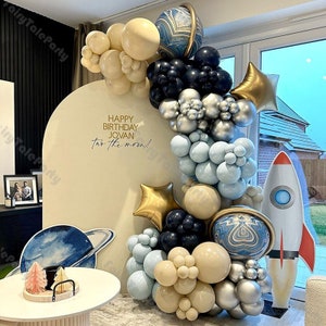 136 palloncini per baby shower a tema spaziale, ghirlanda, blu navy, oro, stella, 4D, agata, neutro, arco di palloncini, galassia, festa di compleanno per ragazzi, Two the Moon Supplies