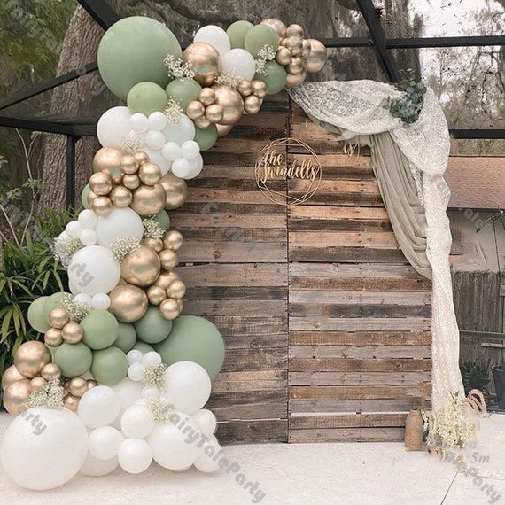 Kit de decoración para fiesta de ducha bohemia de 140 piezas: globos retro  verde salvia, blanco y dorado metálico, confeti verde macarrón y más.