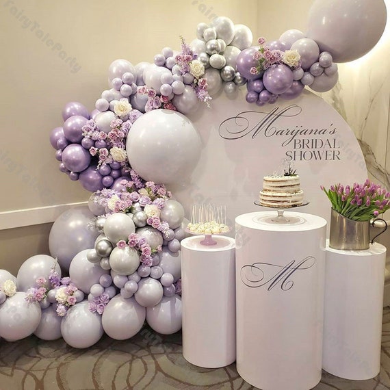 Ballons latex fuschia 30 ans, décoration de salle anniversaire