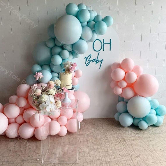Set 86 ballons roses et bleus pour décoration baby shower
