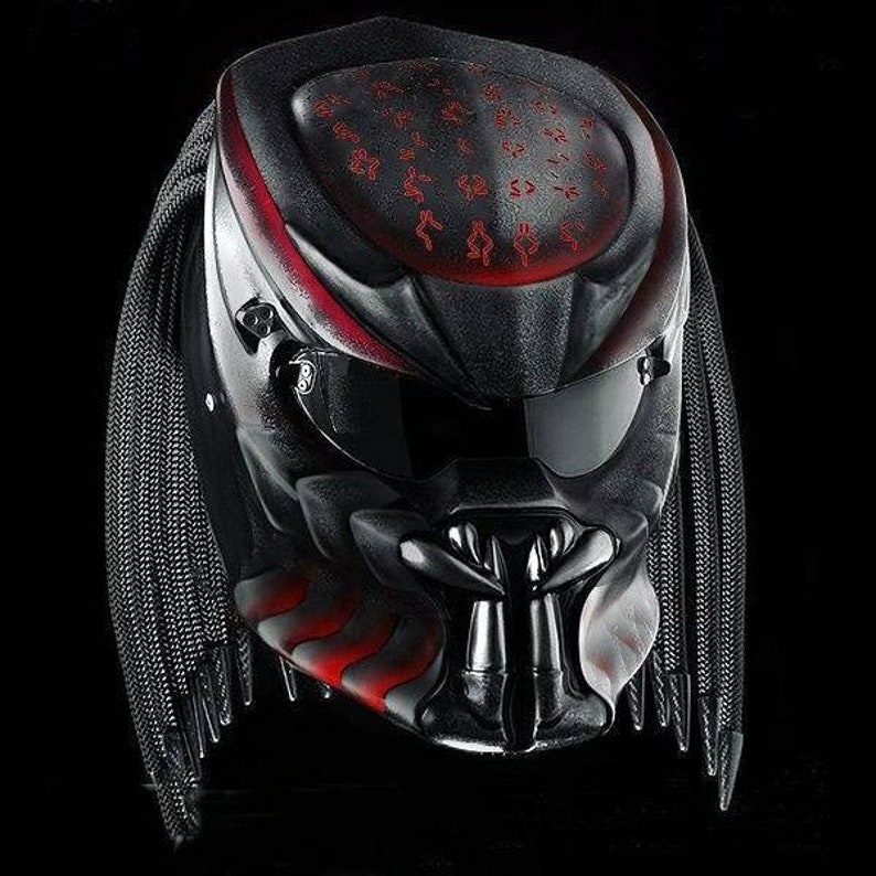 Шлем хищник купить. Шлем мотоциклетный предатор. Мотошлем Predator Helmet. Specialized Predator шлем. Nitrinos шлем хищника.