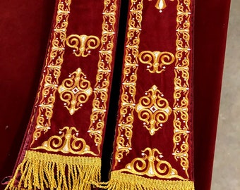 fully embroidered deacon subdeacon orarion with cuffs