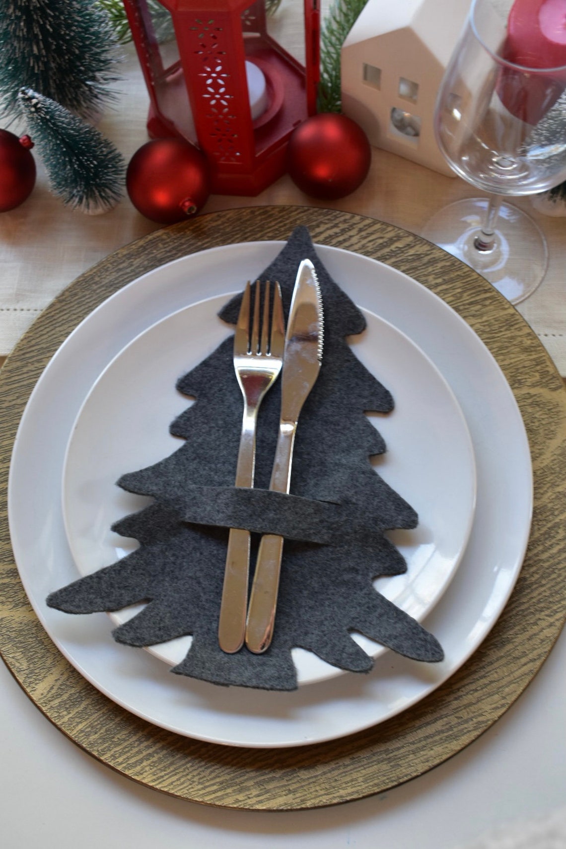 Christmas tree Cutlery or napkin holder table decoration image 1