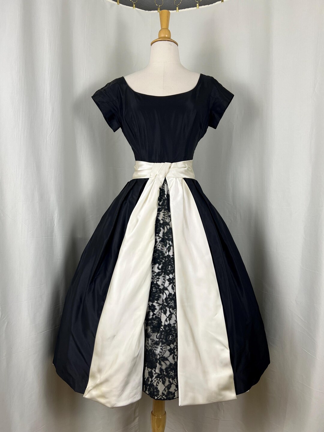 white dress with blue floral Zapakasa Women Boho Chiffon Ruffled Long Bridesmaid Polka Dot Perfection: Styling Size:34 Poolside Party Glow