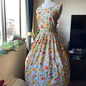 1950s Small Yellow and Orange Rose Print Day Dress, 50s Floral Rose Dress