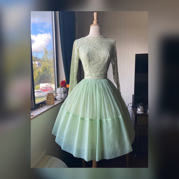 1950s Sea-Foam Green Dress Small