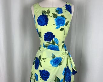 1990s / Y2K Blue Rose Summer Dress | Fits Size Medium w28 | 90s Floral Fit and Flare Day Dress | Rockability Retro 2000’s Dress