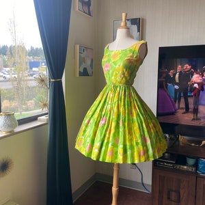 1950s Pastel Floral Dress, 50s Fall Dress, 1950s Autumn Dress, 1950s XS Dress, 50s Pastel Dress