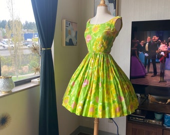 1950s Pastel Floral Dress, 50s Spring Dress, 1950s Vintage Dress, 1950s Green Dress, 50s Cute Dress, 1950s Summer Dress, 1950s Floral Dress,