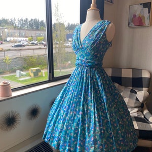 1950s Small Floral Summer Dress, 1950s Abstract Dress, 1950s Blue Dress, 1950s Green Dress, 1950s Spring Dress