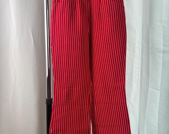 Vintage broek met krijtstreep, vintage rode broek, vintage stijgbeugelbroek, vintage hoog getailleerde broek, vintage broek jaren 1980, vintage broek W24