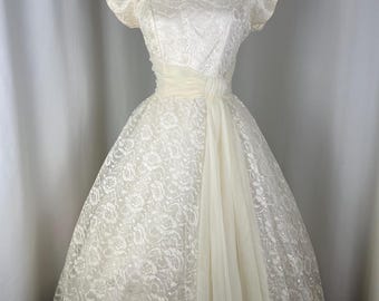 1950s Cream Lace Wedding Dress | Small Waist 28 | 50s Beige Party Dress