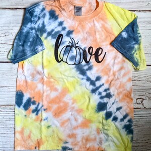Medium Youth Fall Pumpkin Love Tie Dye T Shirt
