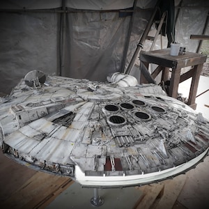MILLENNIUM FALCON 5&#39; FOOTER