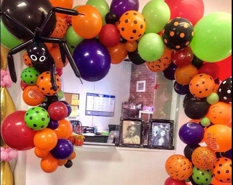 Halloween Spooky Garland w/ Spider