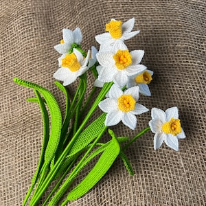 Crochet daffodil flower, flower bouquet, white daffodil flower, crocheted flower, hand knitted flower, home decoration flower. Best gift