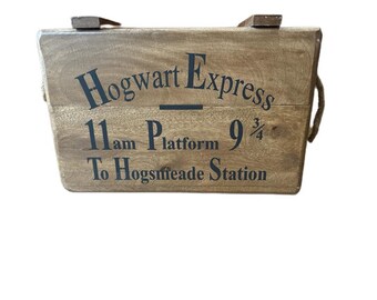 Retro Collections Hogwarts Express Wooden Storage Chest With Lid (Medium)