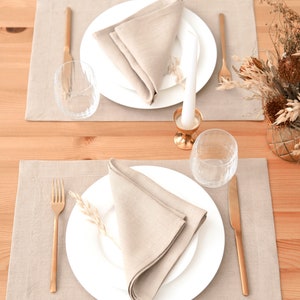 Nappe en lin beige, serviettes beiges, sets de table beiges. Linge de table carré, rectangulaire pour les tables de mariage image 4