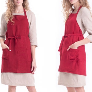Linen apron with ties in Red. Apron for women or man with pockets. Apron with ties for kitchen, gardening, for outside. Classic apron