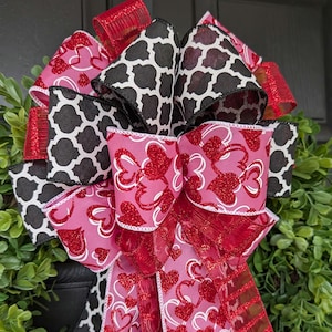 Valentine Wreath Bow, Valentine Bow, Red and Pink Heart Bow, Black and White Ribbon, Wreath Bow Long 16" Streamers