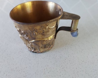 ミケーネ・ミノア文明の金杯、古代ギリシャ博物館所蔵の銅製レプリカ