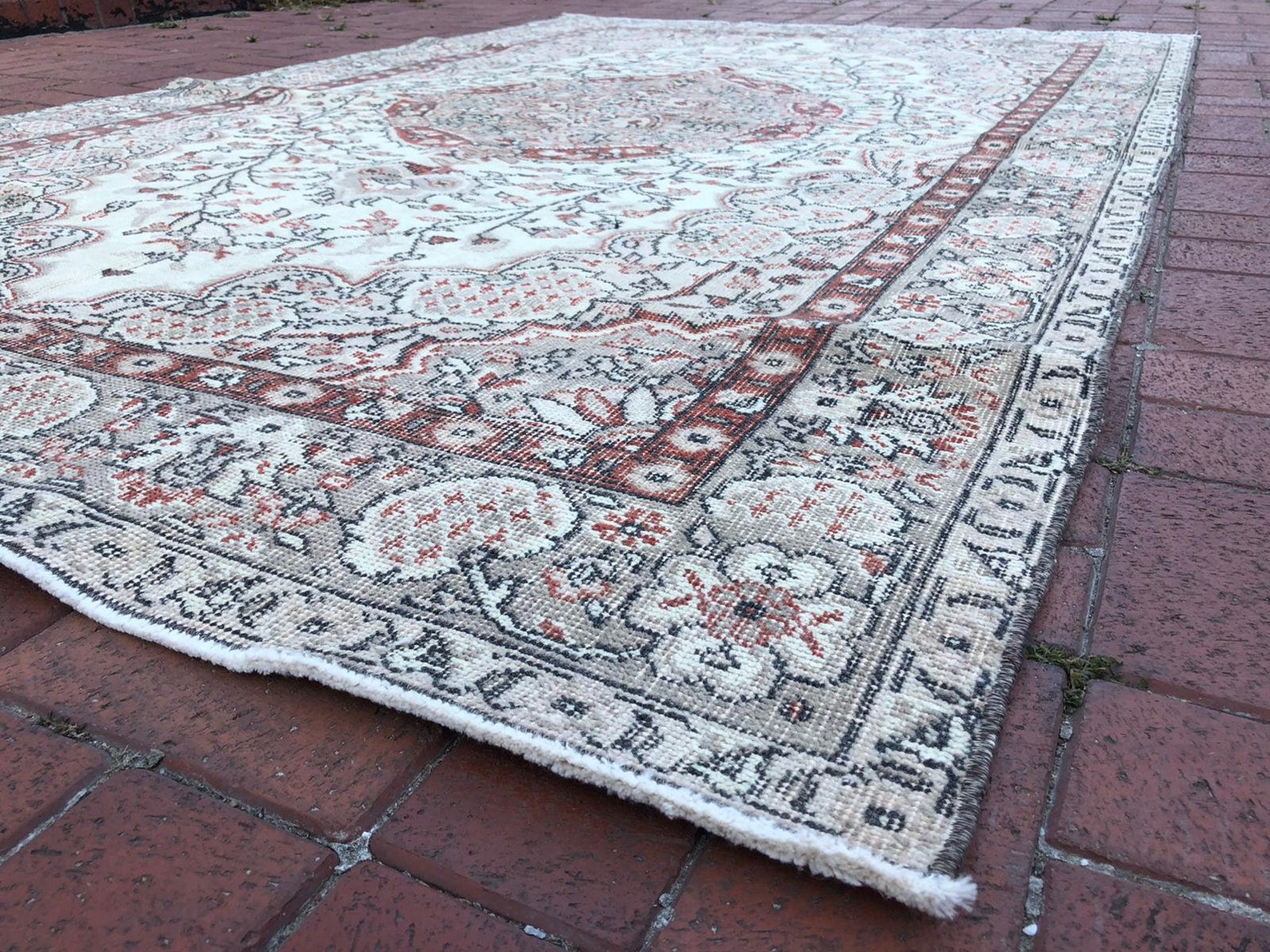 Cream Color Vintage Carpet Rug, 5.5x8.8 Feet, 170x270 Cm, Turkish