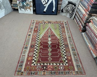 5’2” x 7’5” Organic Wool Woven Pastel Red Kilim, Anatolian Pastel Gary Kilim, Turkish Geometric Small Rug