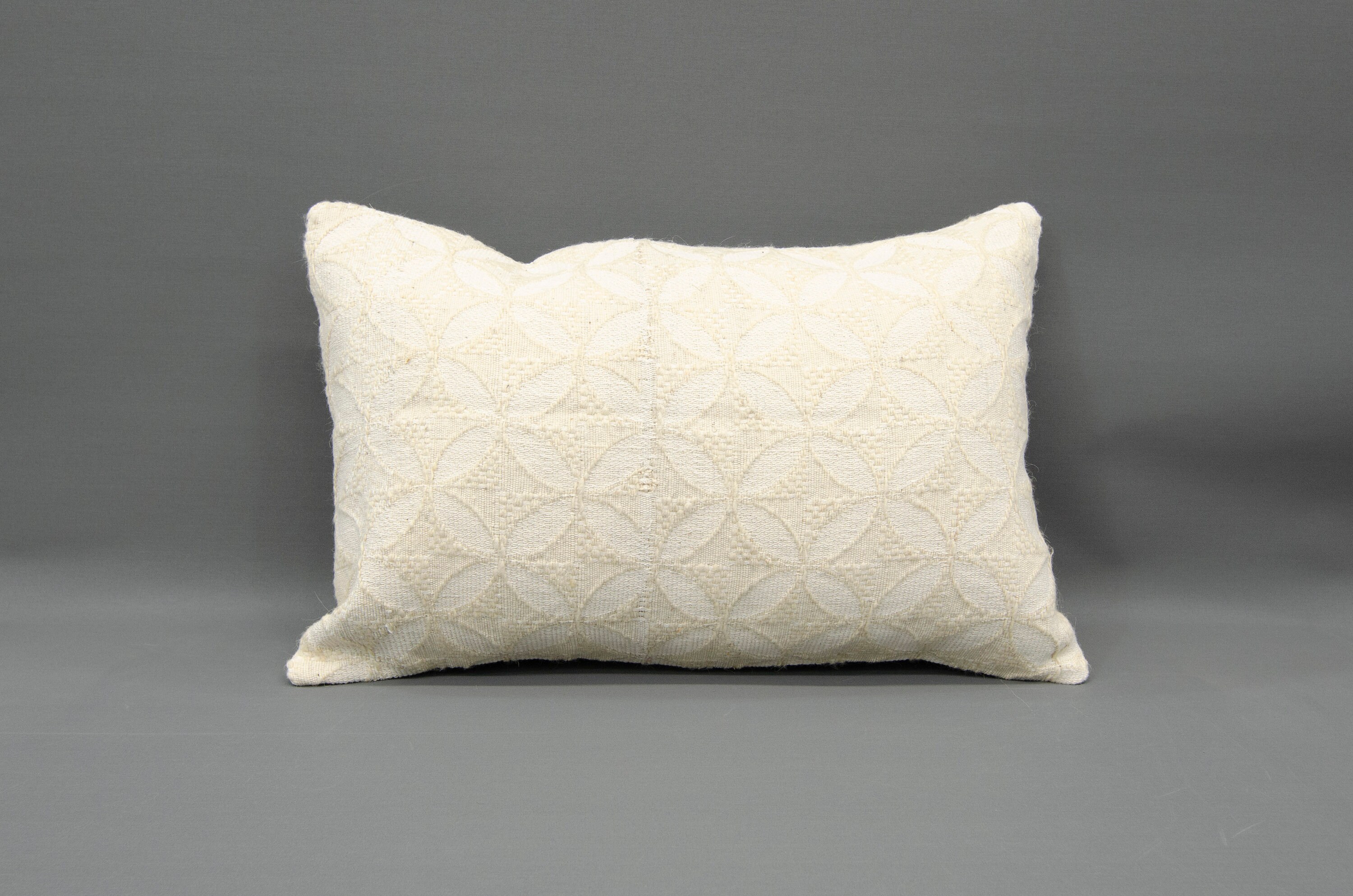 16 X 24 Cream Pillow, White Pillow, Geometric Pillow, Turkish Pillow